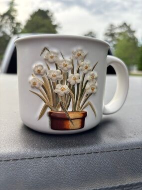 Mothers Day - Potters GHA Collection 3D Embossed Floral 12 oz Coffee Cup